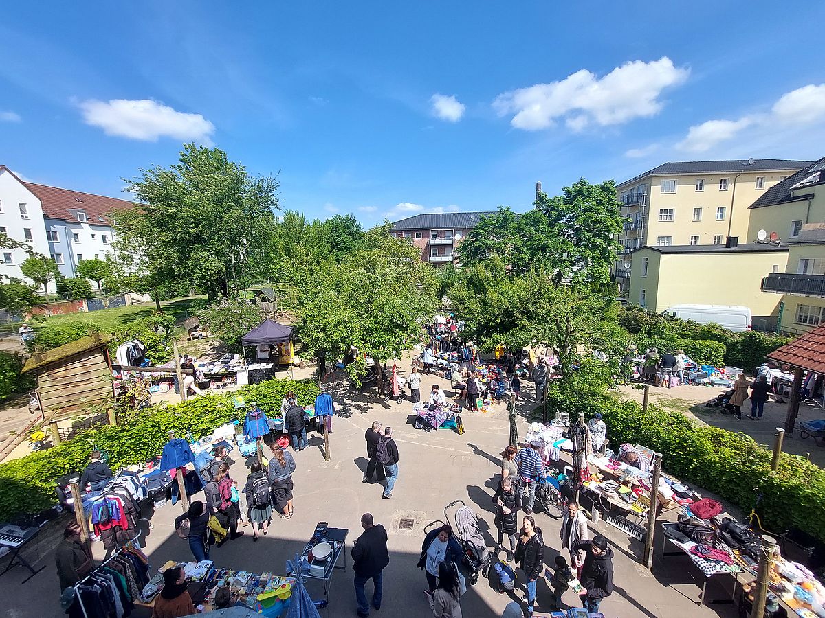 Erfolgreicher Flohmarkt im Ostmannturmviertel DRK Kreisverband